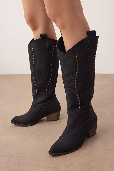 TRENDYOL SHOES Γυναικείες μπότες καουμπόη με τακούνι 6 εκ. με κέντημα και τρο...