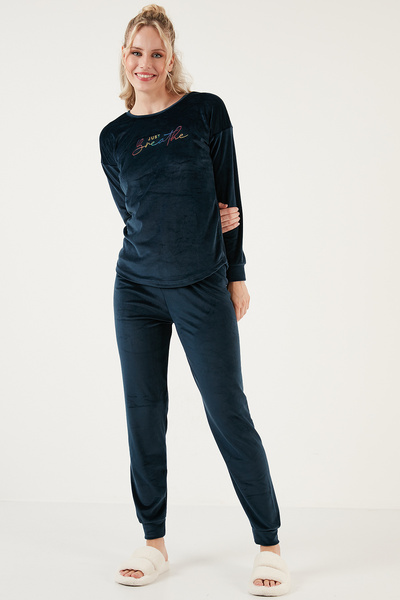 Lela Regular Fit Soft Textured Velvet Pajama Set Pajama Set 6094200W4