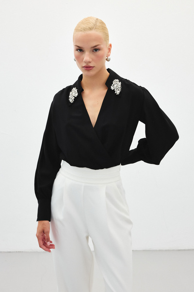 Sateen Aksesuar Detaylı Bodysuit Bluz - SİYAH