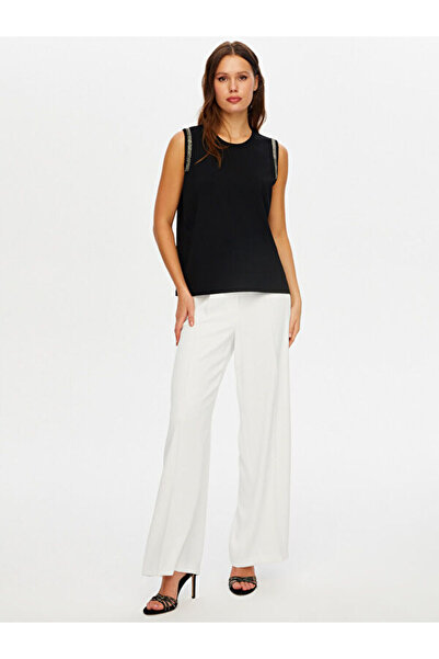 Faik Sönmez Omuzları Boncuk Şerit Detaylı Kolsuz Triko Bluz W26TRB017