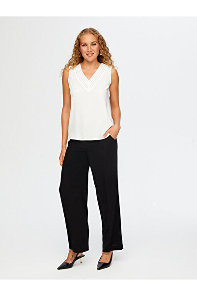 Faik Sönmez Yakası Delik İşi Nakış Detaylı Şık Atlet W26ATL015