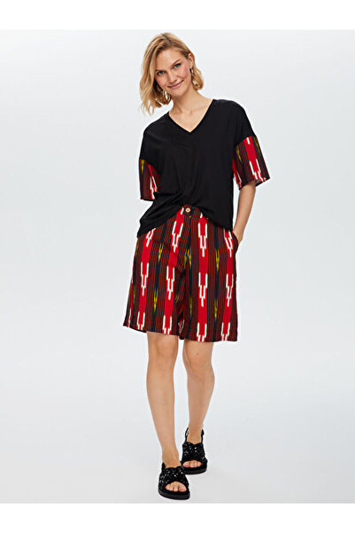 Faik Sönmez Resort Kolları Dokuma Garnili V Yaka T-Shirt 68812