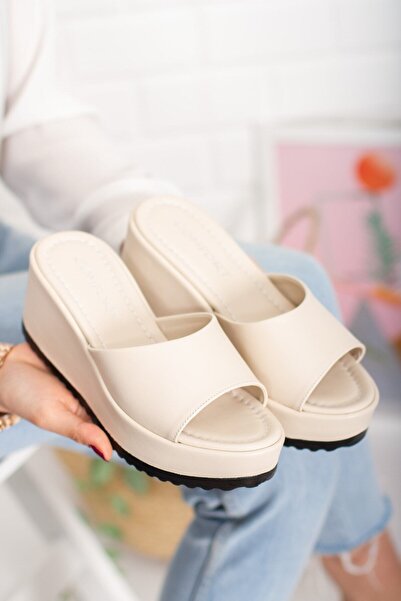 Melacomfort Γυναικείες ματ μπεζ παντόφλες με επένδυση