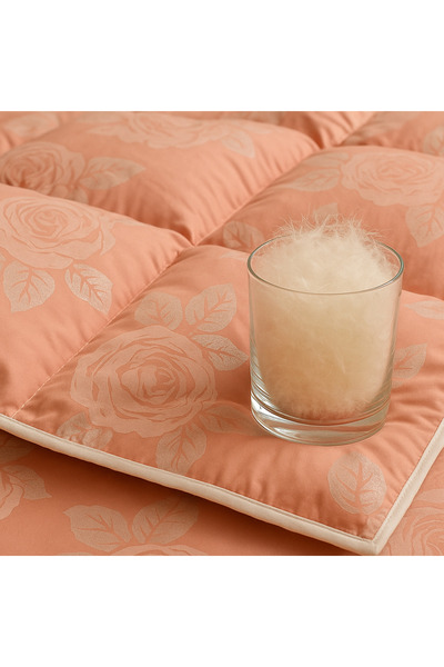 Boema Home Deco Duvet with goose down and feather, 140 x 200 cm, Pink with silver roses