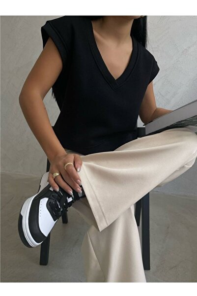 lovebox Жіночий V-подібний безрукавний чорний светр 11526