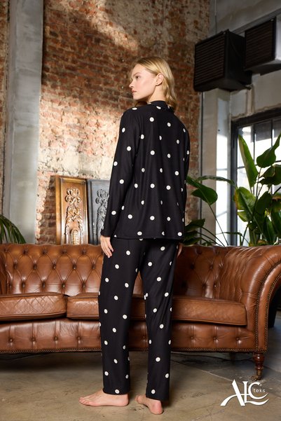 alc teks Women's Pajama Set with Polka Dot Pattern, Buttoned, Black Color, Long Sleeve, Pocket Detail, Suede