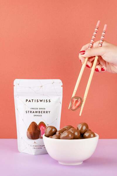 Patiswiss Sütlü Çikolatalı Çilek Draje, 80g