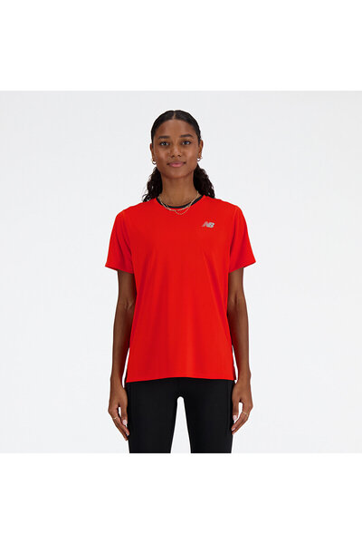 New Balance WT41222 Kırmızı Kadın Tişört