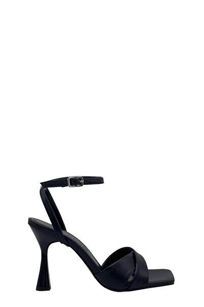 Moulin Shoes 010240198 أسود