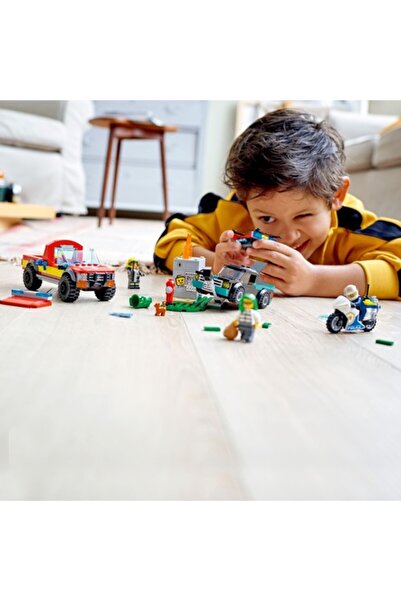 LEGO ® City İtfaiye Kurtarma Operasyonu ve Polis Takibi 60319-İtfaiye Oyuncağı Yapım Seti (295 Parça)