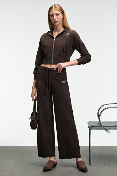 GRIMELANGE MORVELLA női hímzett, normál szabású, sötétbarna melegítőnadrág