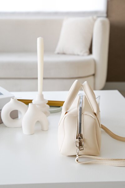 LİZZY BAG Geantă de mână, de braț și de umăr din piele artificială cremă, cu un singur compartiment, cu fermoar și curea reglabilă E:20 U:12