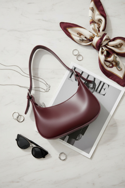 KISCHE Oval Border Baguette Bag