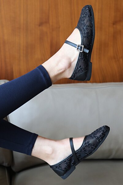 RENKLİBUTİK حذاء باليه نسائي شبكي مطرز بالزهور وخفيف الوزن ونعل مريح وأحذية ب...