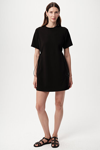 Allyco Mini rochie neagră cu mâneci scurte și talie elastică