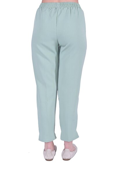 Invee Carrot Pants Creamy