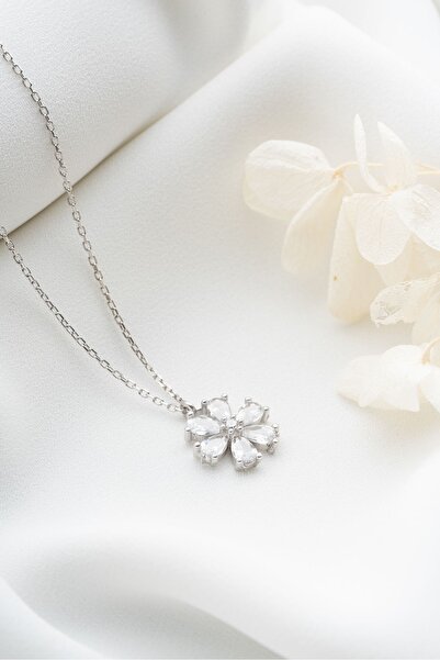 Silvano Jewelry 925 Ayar Gümüş Beyaz Lotus Çiçeği Kolye