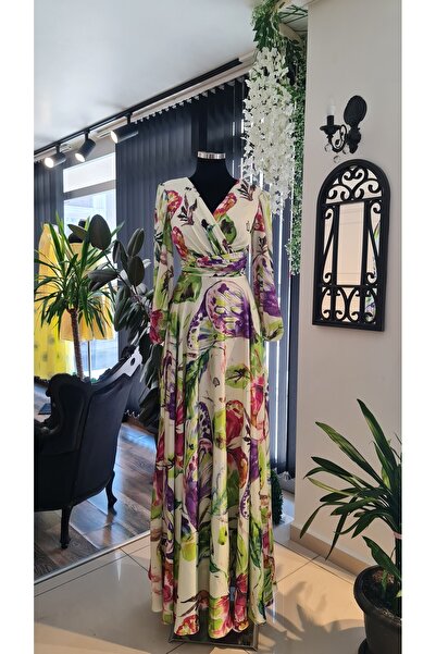 makbuleofficial Çiçek Desenli İpek Saten ,Drape Detaylı Kruvaze Yaka Kır Düğünü Elbisesi