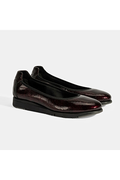 Desa Women's Burgundy Desacomfort Casual Leather Shoes
