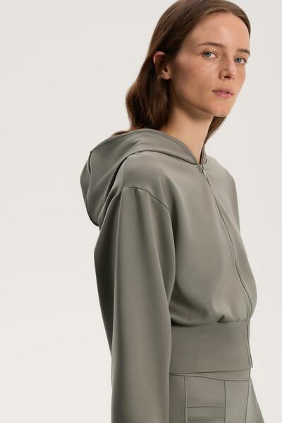 Oysho Kapüşonlu neopren görünümlü ceket