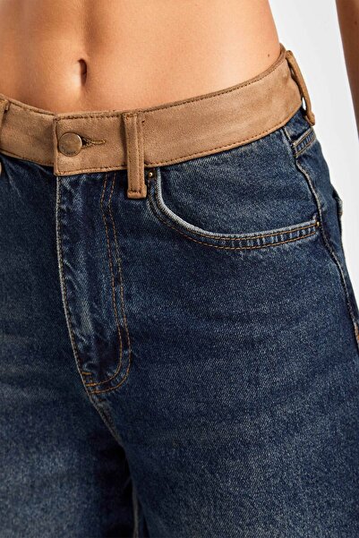 its basic Blugi pentru femei T.Kot Culoare 2w5-8 Mid Rise Wide Leg Fit Detaliu curea din piele intoarsa Lungime interioara 83cm 100% Koton Denim Jean