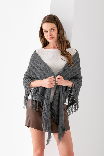 Wega Moda شال نسائي مثلث الشكل مزخرف ومزين بشراشيب - وشاح كتف ناعم وأنيق ذو م...