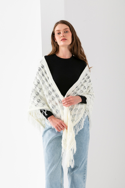 Wega Moda Γυναικείο τριγωνικό σάλι με διάτρητες φούντες - Μαλακό και κομψό μαντήλι ώμου με υφή | Εμφάνιση χειροποίητης πλέξης