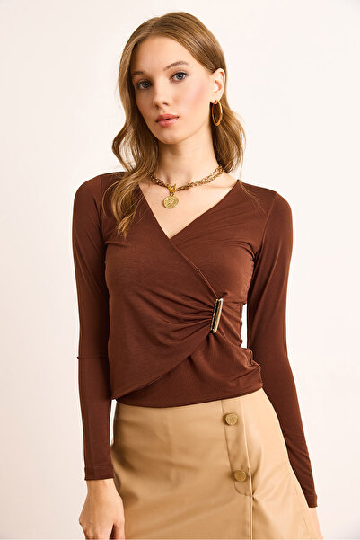 Olalook Kadın Kahverengi Kruvaze Yaka Garnili Sandy Bluz BLZ-19003098
