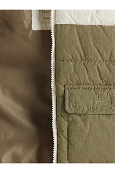 LC Waikiki Leave Your Style with Us |   Hooded Boy's Vest