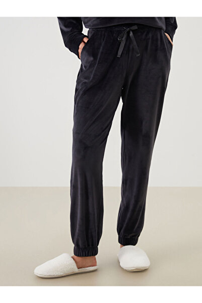 LC Waikiki Shining Store'dan Işıltılı Seçimler | Beli Lastikli Kadife Kadın Jogger Pijama Altı