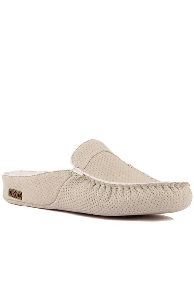 SailLakers - Μπεζ δερμάτινες παντόφλες για άντρες με λεπτομέρεια με καρφιά 110-547-X