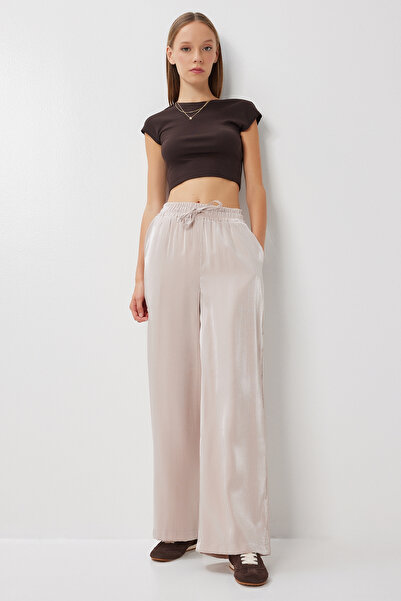 Lovelyİstanbul Pantaloni țesuți cu buzunare cu suprafață lucioasă LAN0060 BEJ