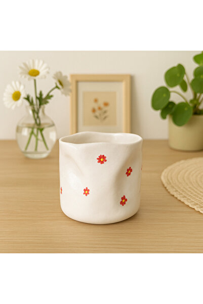 Kotium Ceramics Amorf Kupa Kırmızı Çiçek Desenli Tamamıyla El Yapımı El İşlemeli Özel Seramik Kupa
