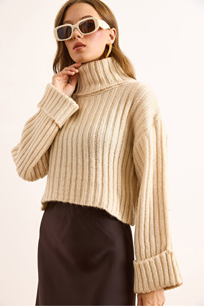 Olalook Women's Cream Turtleneck Soft Textured Ribbed Crop Sweater Kzk-19000983