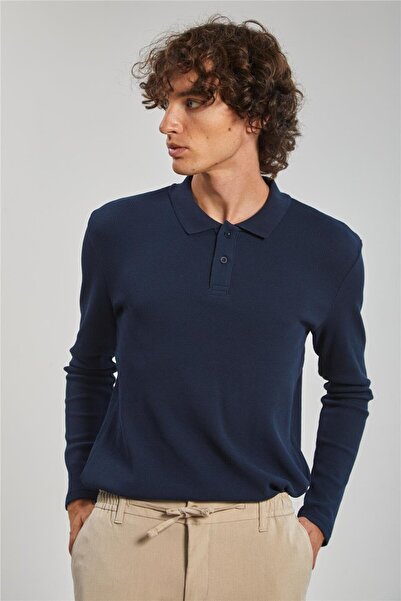 BARRELS AND OIL سويت شيرت رجالي بياقة بولو بنمط الوافل - لون نيلي