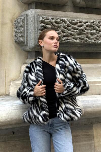 Raneel Kazançlı Alışveriş Zebra Desen Suni Kürk Kadın Mont