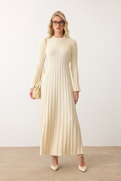 VAGGON Kadın Krem Düz Kesim Uzun Kollu Triko Elbise Vs00887