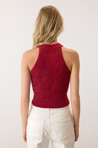 VAGGON Women's Burgundy Halter Neck Feathered Knit Crop Top Vs00917