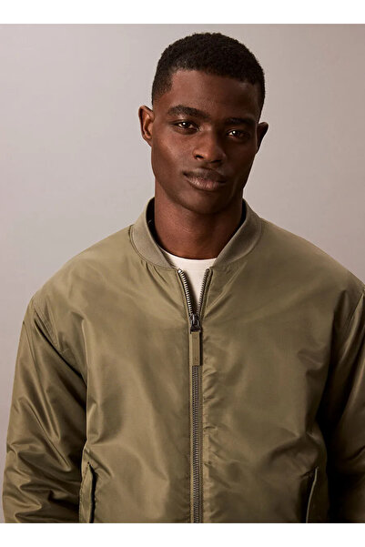 Calvin Klein Erkek Marka Logolu Şık Görünüşlü Kış Kullanımına Uygun Yeşil Mont LV04RC526G LDY