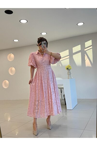 Şulenin Butiği KEMERLİ İŞLEMELİ ELBİSE PEMBE