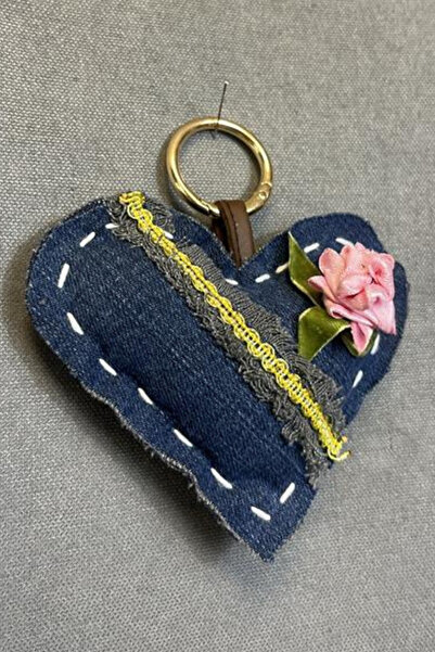 Uretti - Ege 7366 6193 سلسلة مفاتيح مصنوعة يدويًا على شكل قلب مع شريط شرابة و...