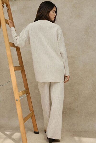 Hiccup Button Detailed Textured Knitwear Set