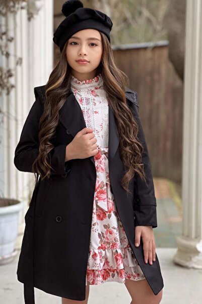 Riccotarz Rochie brodata cu dantela pentru fete, trenci negru cu curea si detaliu cu buzunare duble