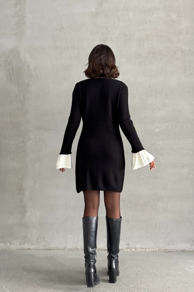 Lusin Women's Black Stylish Buttoned Elegant Mini Knit Dress with Sleeve and Neck Detail