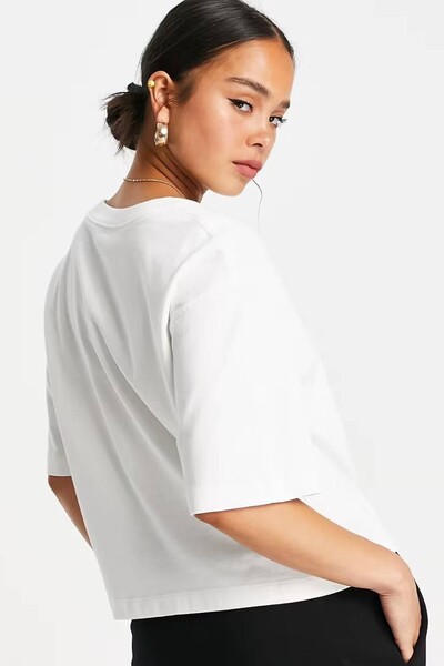 Nike Jordan Essential Boxy Loose Fit T-Shirt Black Women's Loose Fit Crop T-Shirt White