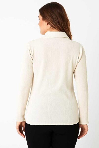 Şans Women's Plus Size Ecru, Wrinkled Fabric, Sleeve and Hem Baby Overlock Detailed Shirt 65N39134