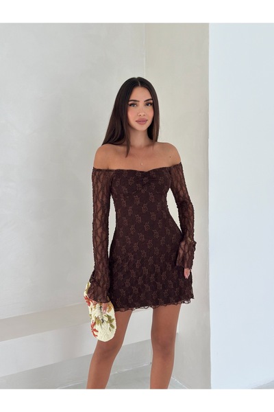 Dumy Romance Off-Shoulder Mini Lace Dress