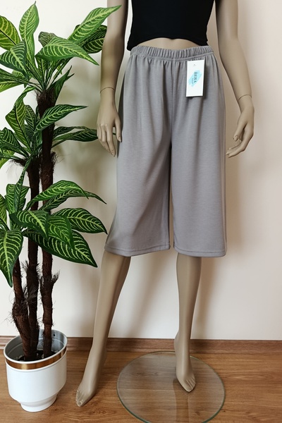 VİP BERA TEKSTİL Kadın-Erkek Gri Düz Kesim Yumuşacık Dokulu Geniş Paça Bermuda Alt