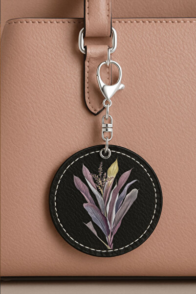 Cekuonline إكسسوار حقيبة أسود مزين بتفاصيل جلدية منقوشة ومطرزة - فروتيكوزا