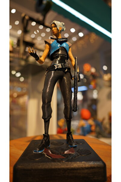 FOLİNZA Valorant Jett Boyalı Figür 22 Cm (büyük Boy)